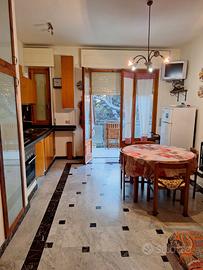 Trilocale vista mare