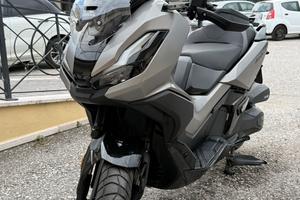 Honda ADV 350 (2025) – Grigio Antracite