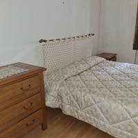 Letto, cassettone e comodino