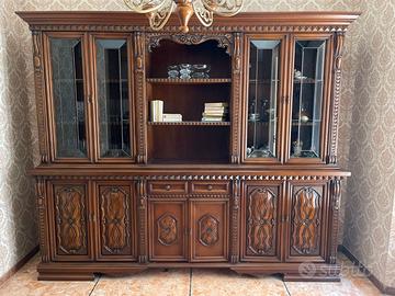 Grande mobile da salotto  in legno con vetrina