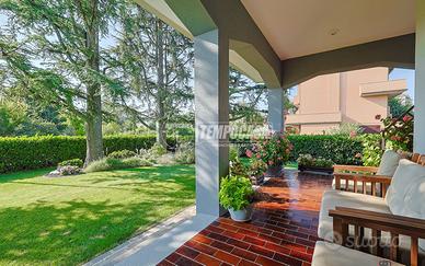 VPR14 VILLA INDIPENDENE CON PISCINA E GIARDINO PR