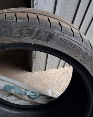GOMME MICHELIN 235/40 ZR18 95Y
