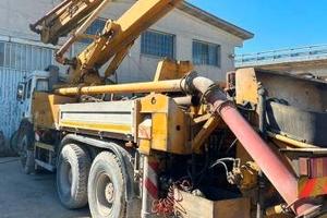 Iveco 330.30 + Pompa Cifa Invetta 36 Mt