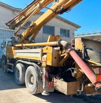 Iveco 330.30 + Pompa Cifa Invetta 36 Mt
