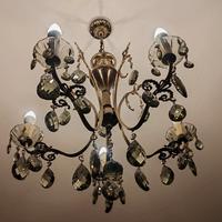 Lampadario con cristalli neri