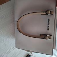 borsa Armani e Guess