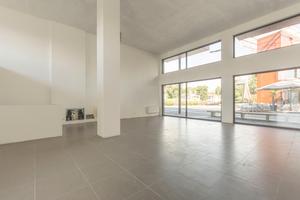 SPINEA S.BERTILLA Nuovo negozio con garage S606N2