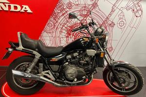 Honda VF 1100 V65 MAGNA - 1983