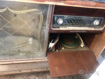 Giradischi e radio anni 50