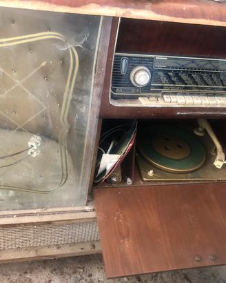 Giradischi e radio anni 50