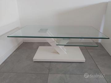 Tavolo elegante da sala con 2 ripiani in cristallo