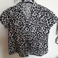 camicetta   blu a fiori bianchi 