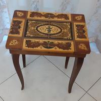 tavolino con Carillon 