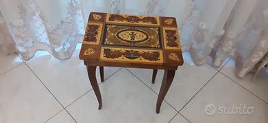 tavolino con Carillon 