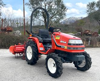 Trattorino KUBOTA modello ASTE A-14 con fresa