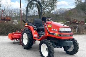 Trattorino KUBOTA modello ASTE A-14 con fresa