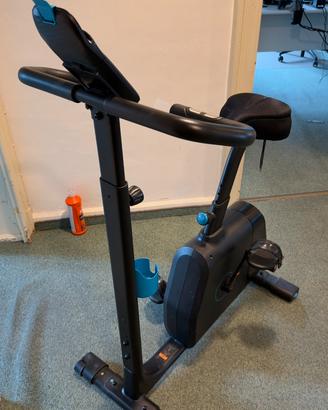 Cyclette domyos autoalimentata