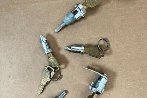 RICAMBI VARI NUOVI  AUTO SIMCA 1000 / 1100 / 1301