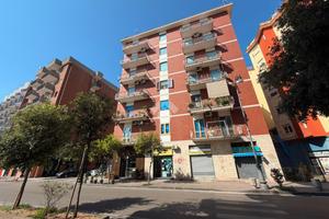 6 LOCALI A SALERNO