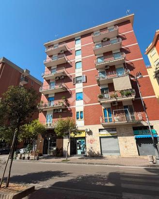 6 LOCALI A SALERNO