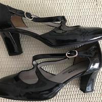 Scarpe Melluso vernice n. 37