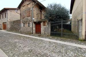 CASA DI TESTA NEL BORGO ALPI: dove la storia in...
