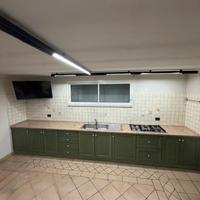 Cucina completa 3,95m con piano cottura e lavello