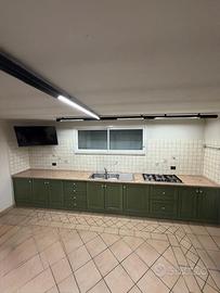 Cucina completa 3,95m con piano cottura e lavello