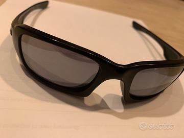 Occhiali oakley