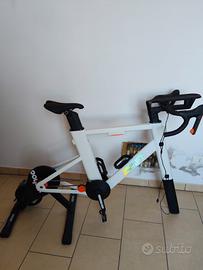 Zwift bike completa con rullo wahoo