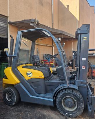 Carrello elevatore diesel marca Om portata 4000kg