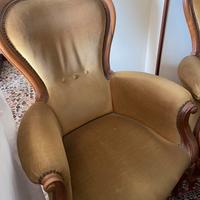 Coppia di poltrone eleganti da salotto