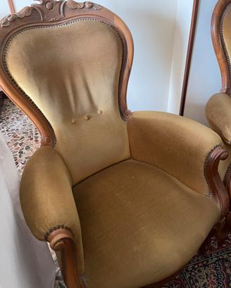 Coppia di poltrone eleganti da salotto