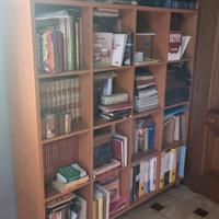 Libreria a cubi con ruote
