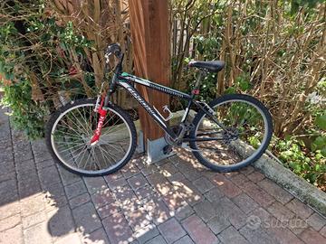 Bicicletta mountain bike  da ragazzino 