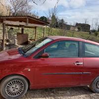 Auto lancia ypslon 1300 mtg