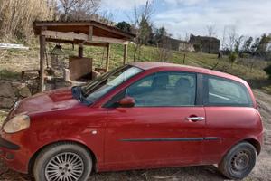 Auto lancia ypslon 1300 mtg