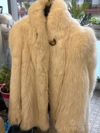 Pelliccia corta volpe bianchissima. Nuova!