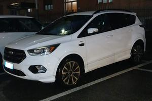 Auto ford kuga - suv ST LINE - bassi consumi