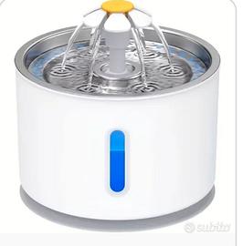 Cuccette per gatti e fontanella