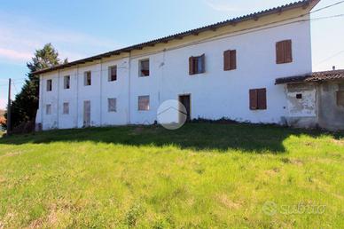 RUSTICO A BALDISSERO D'ALBA