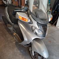SUZUKI BURGMAN 650