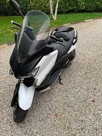 Yamaha xmax 400