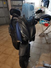 X-max 300