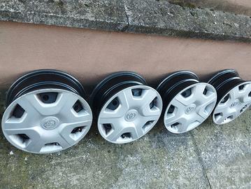 4 cerchi con coperchi 