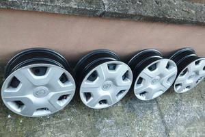 4 cerchi con coperchi 