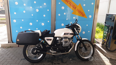 Moto Guzzi v7 classic