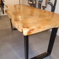 tavolo rustico in ferro e legno 