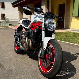 Ducati Monster 821