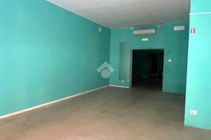 NEGOZIO A SESTRI LEVANTE